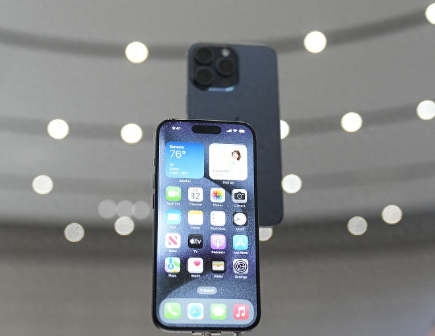 金阳Apple维修站分享买iPhone15还是华为Mate60 